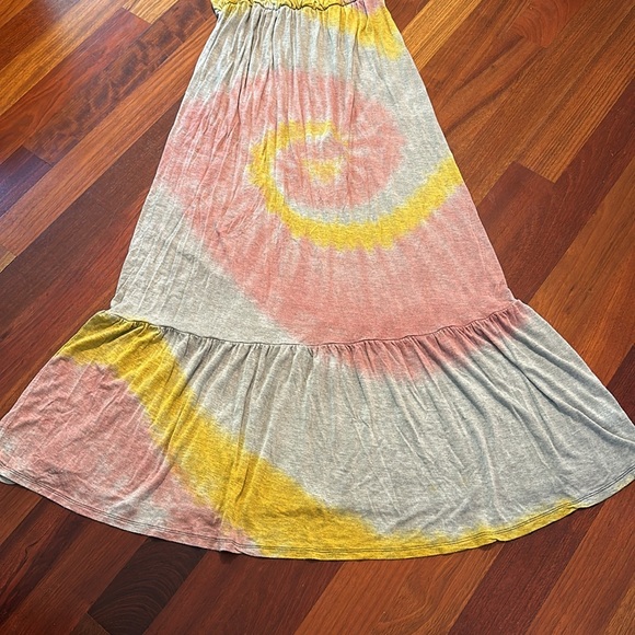 Lily Rose maxi tie dye dress - spaghetti straps - sleeveless - beach - size M - Picture 2 of 12